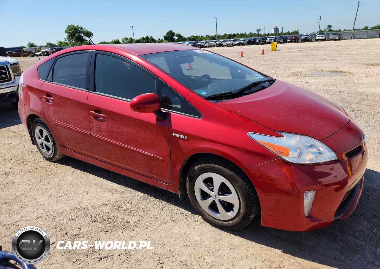 2014 Toyota Prius Three VIN:JTDKN3DU5E1749175 - 4