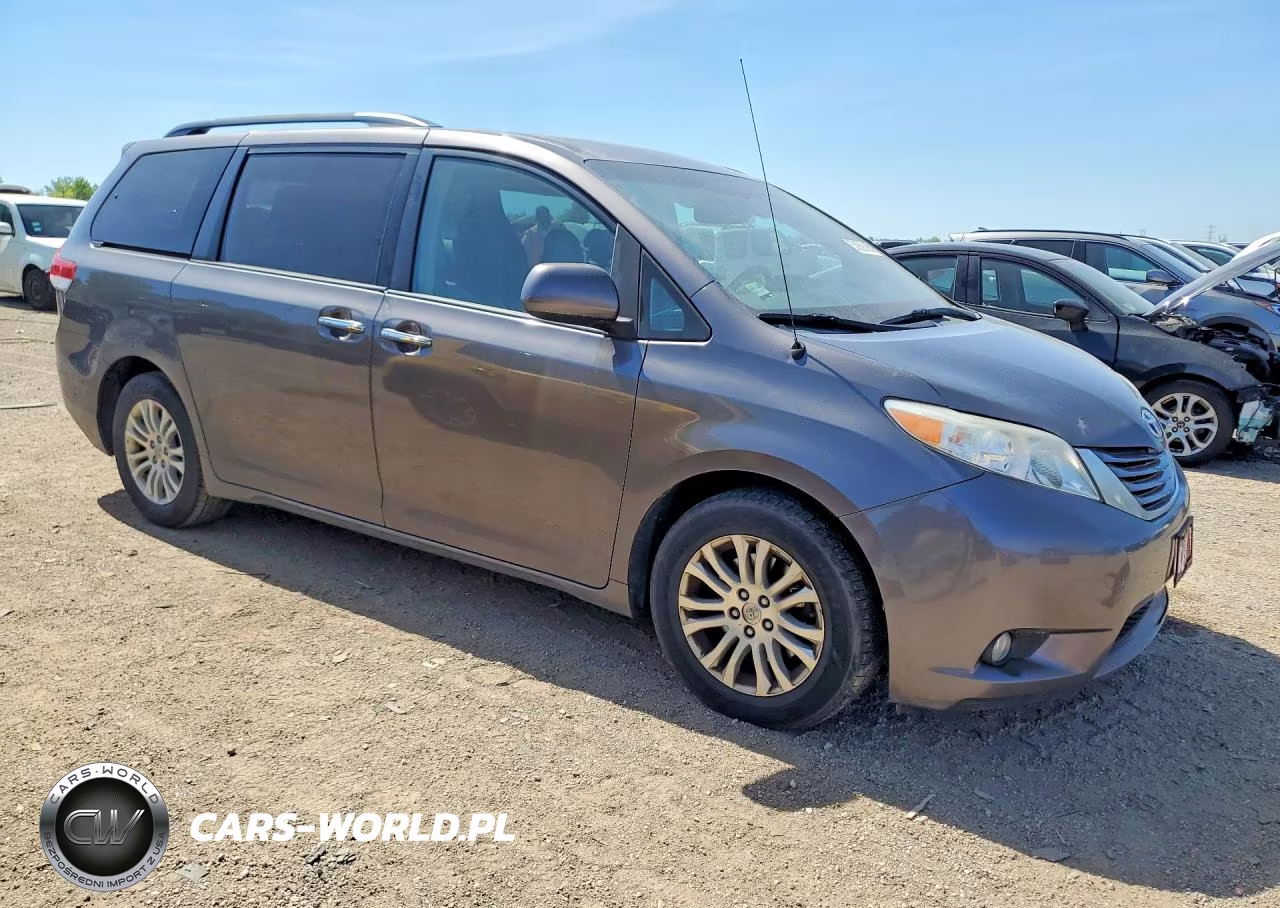 2014 Toyota Sienna Xle 8-Passenger VIN:5TDYK3DC6ES451649 - 4