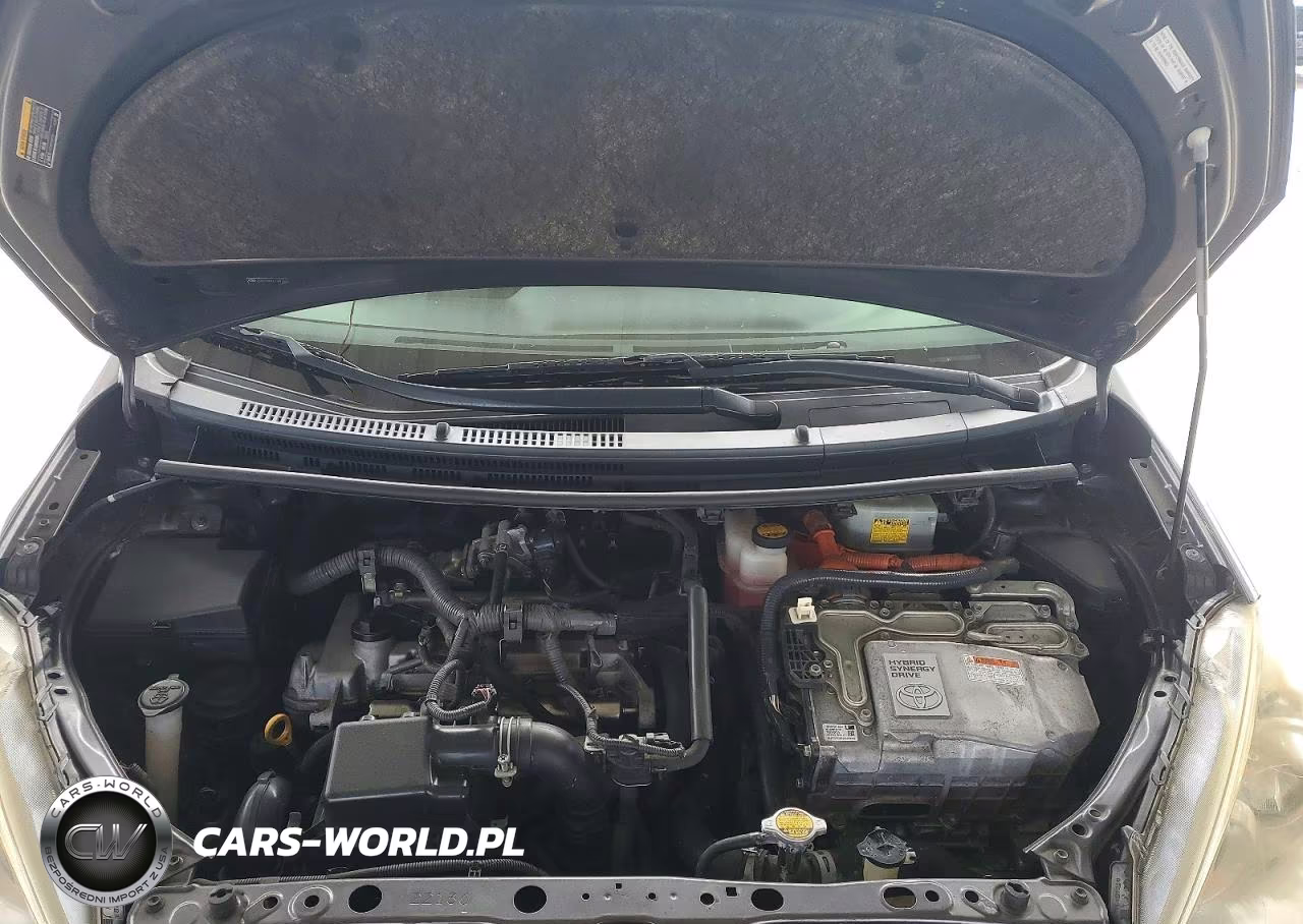 2014 Toyota Prius C Three VIN:JTDKDTB36E1067760 - 11