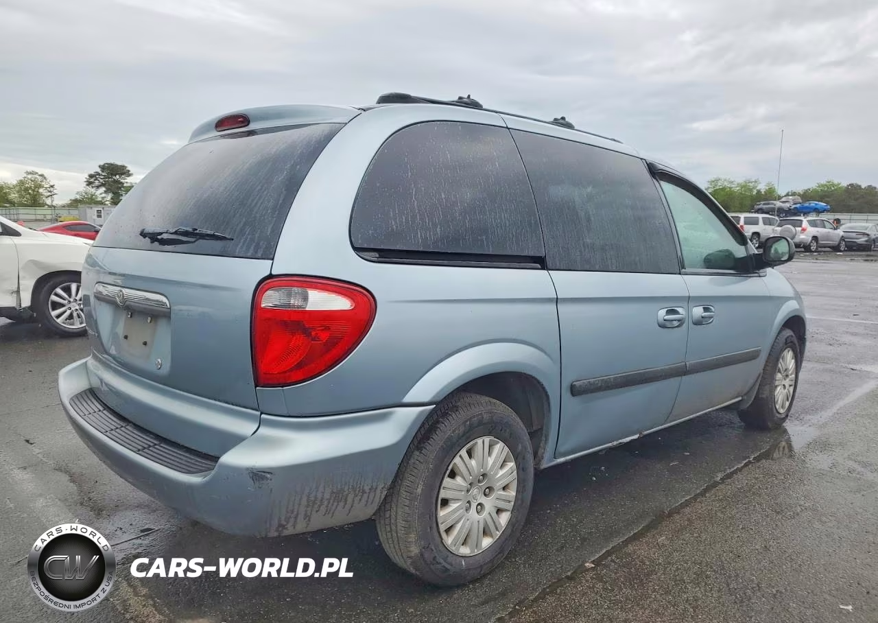 2005 Chrysler Town & Country VIN:1C4GP45R65B215337 - 3