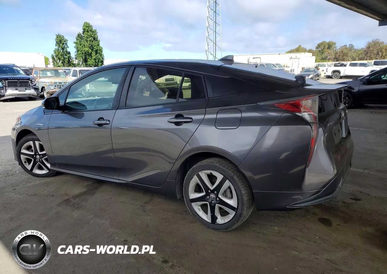 2016 Toyota Prius Three Touring VIN:JTDKARFU8G3001569 - 2