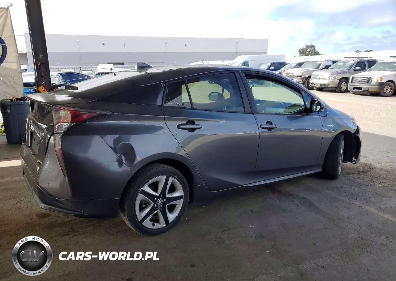 2016 Toyota Prius Three Touring VIN:JTDKARFU8G3001569 - 3