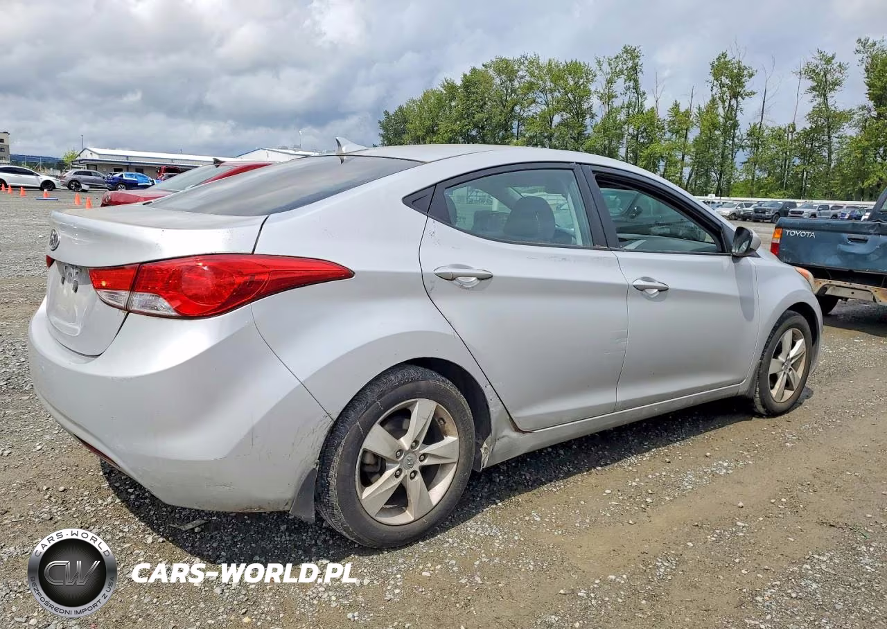 2013 Hyundai Elantra Gls VIN:KMHDH4AE1DU969697 - 3