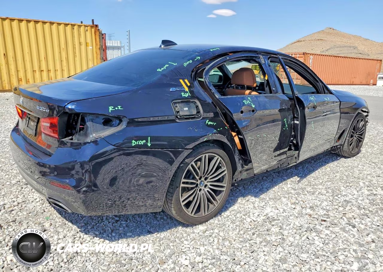 2018 BMW 530E VIN:WBAJA9C50JB251987 - 3