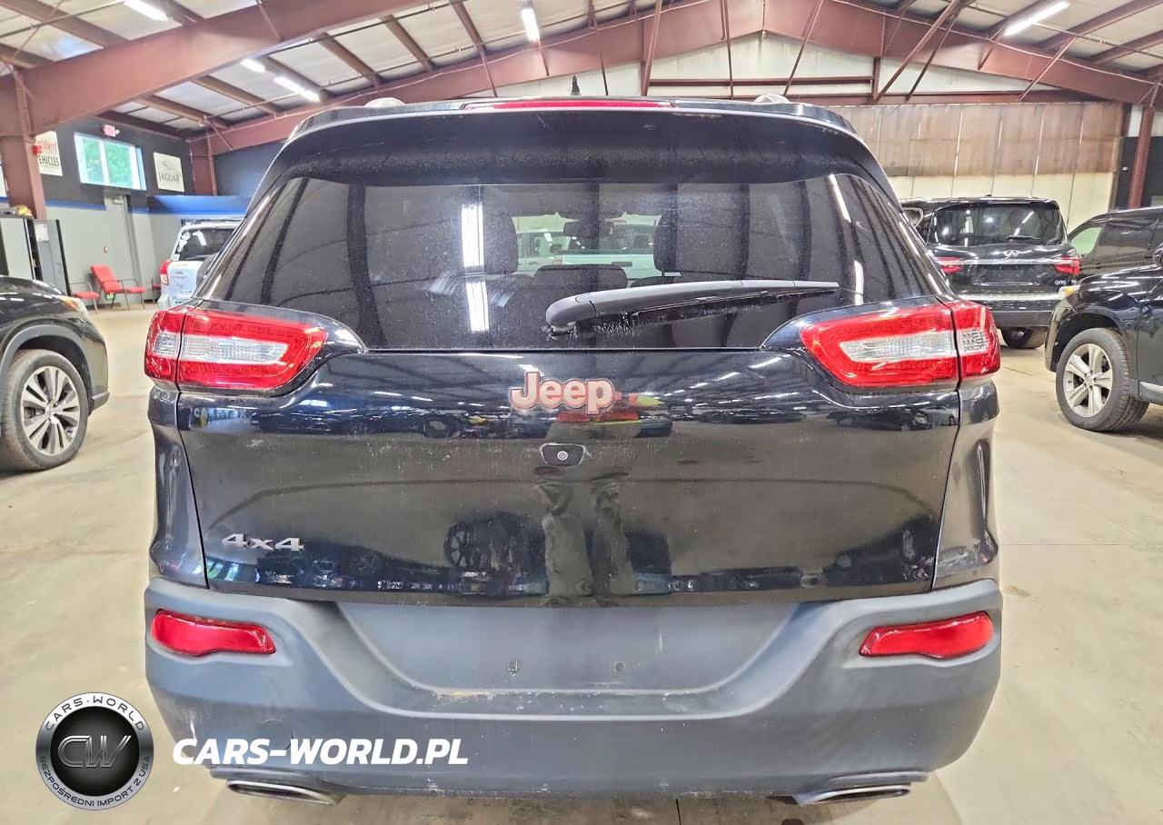 2017 Jeep Cherokee Latitude VIN:1C4PJMCS9HW545638 - 6