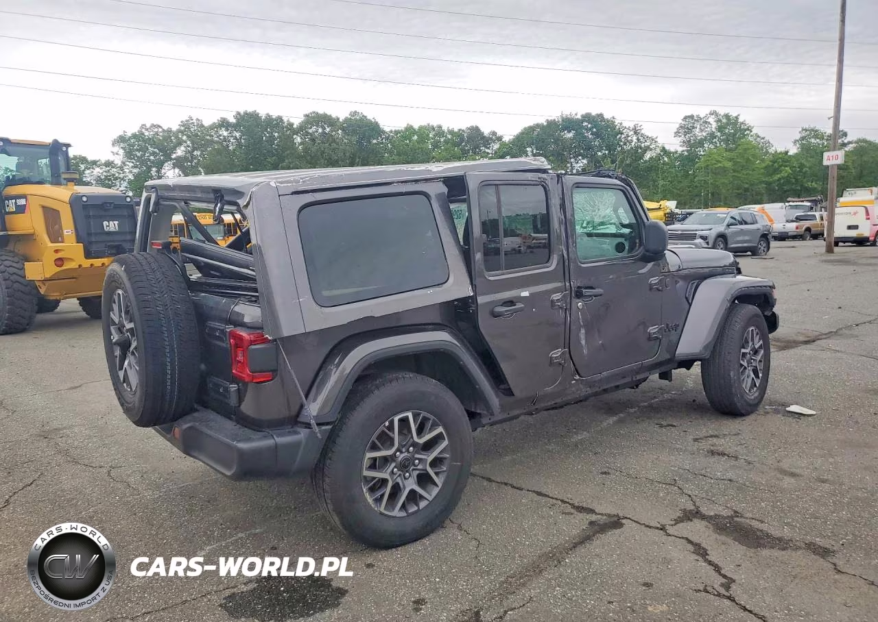 2025 Jeep Wrangler Sahara VIN:1C4PJXEN8SW589047 - 3