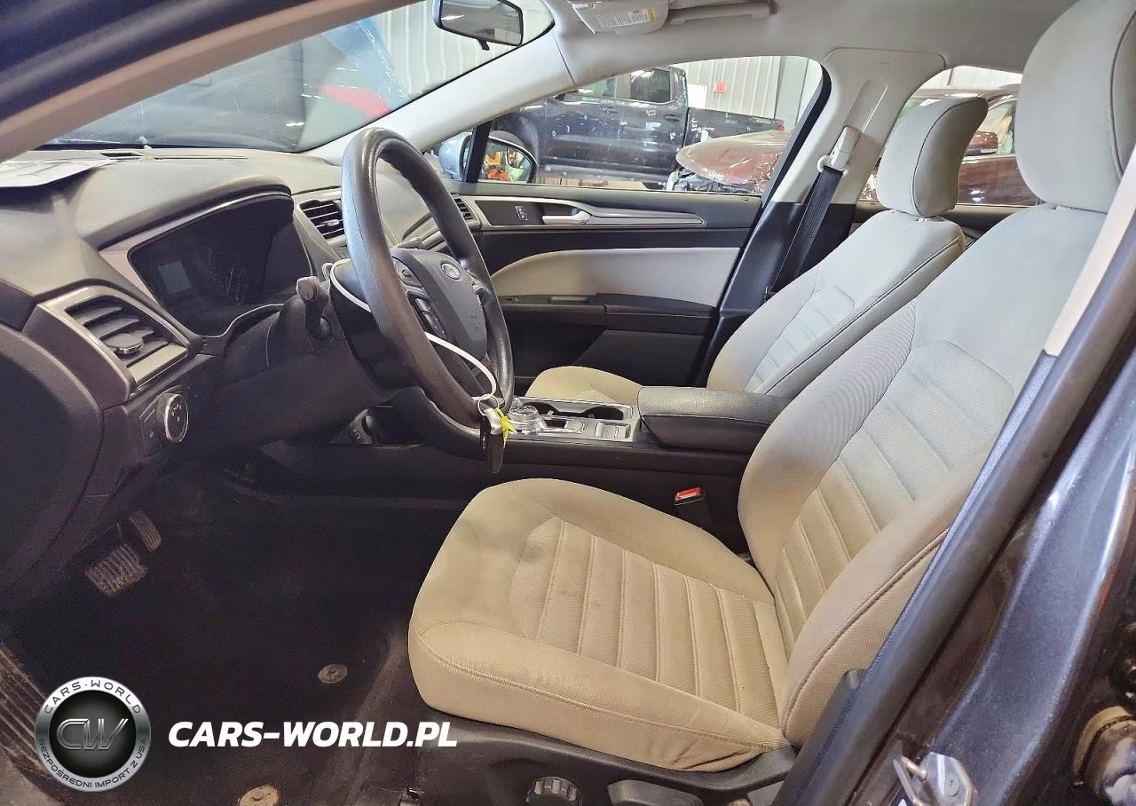 2017 Ford Fusion S VIN:3FA6P0G73HR108509 - 7
