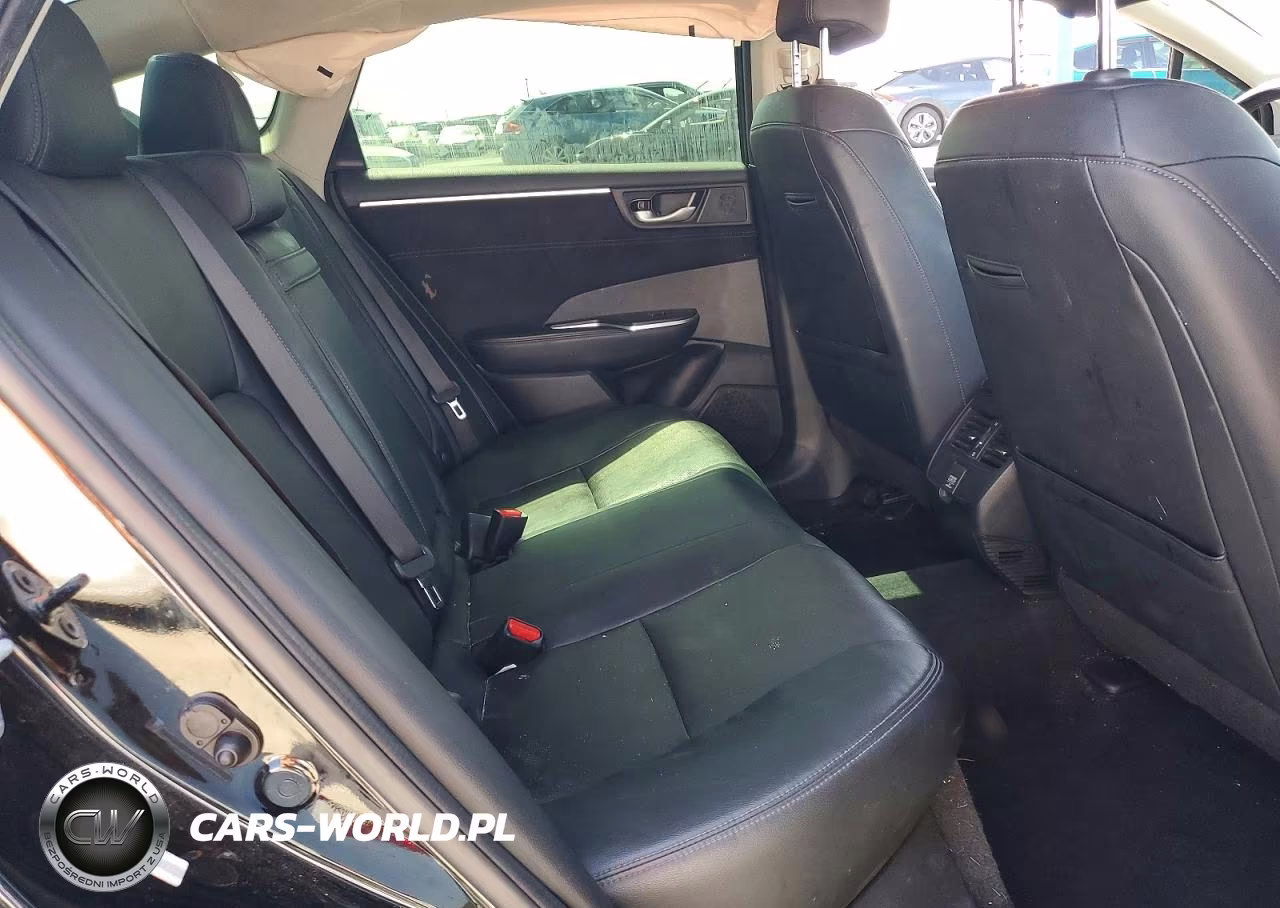 2018 Honda Clarity Touring VIN:JHMZC5F32JC005955 - 10