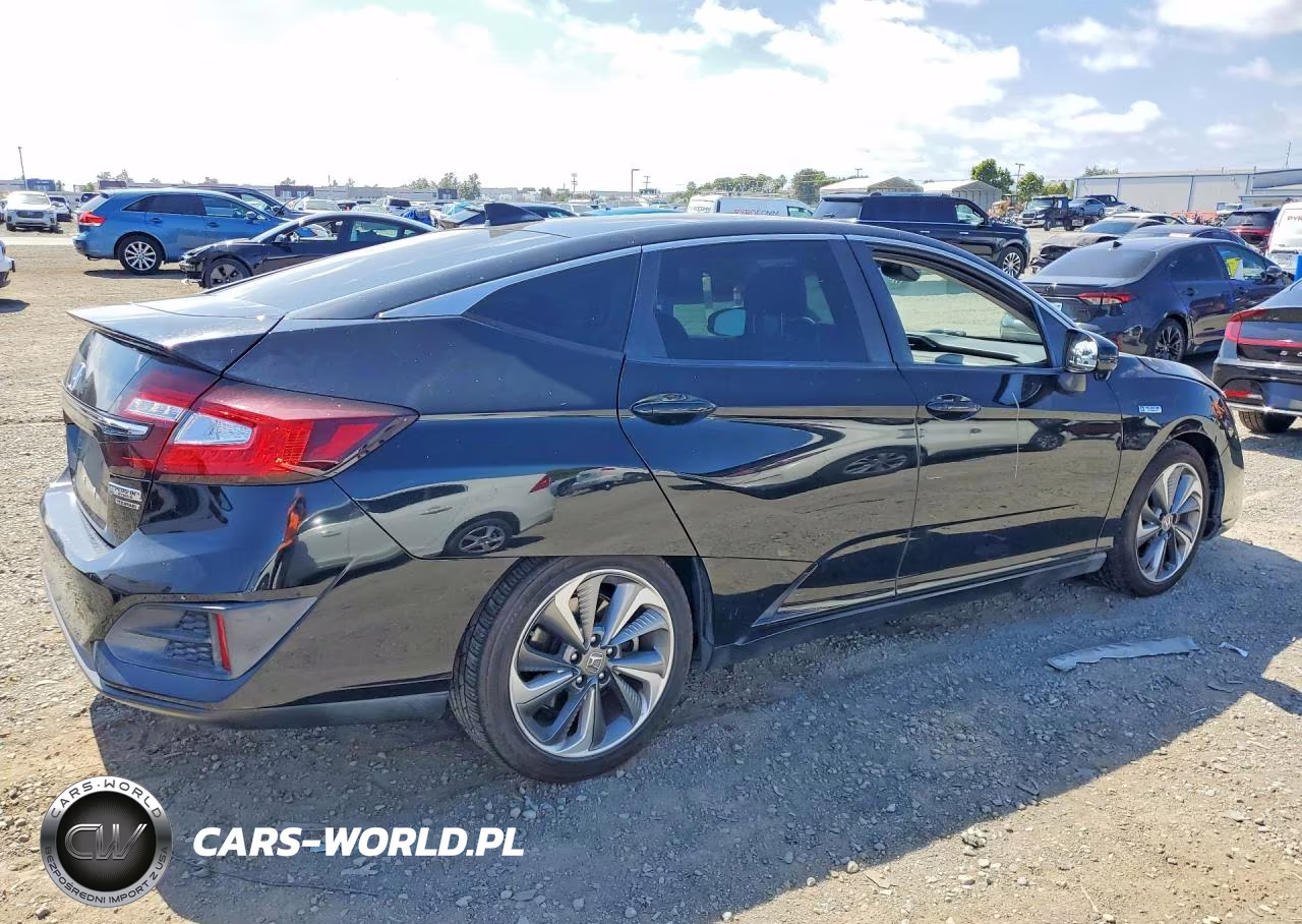 2018 Honda Clarity Touring VIN:JHMZC5F32JC005955 - 3