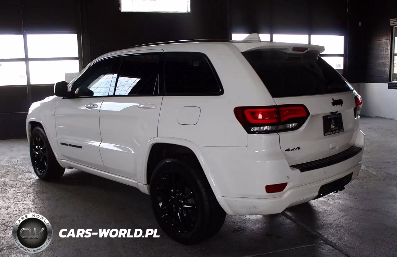 2019 Jeep Grand Cherokee Laredo VIN:1C4RJFAG8KC618736 - 4