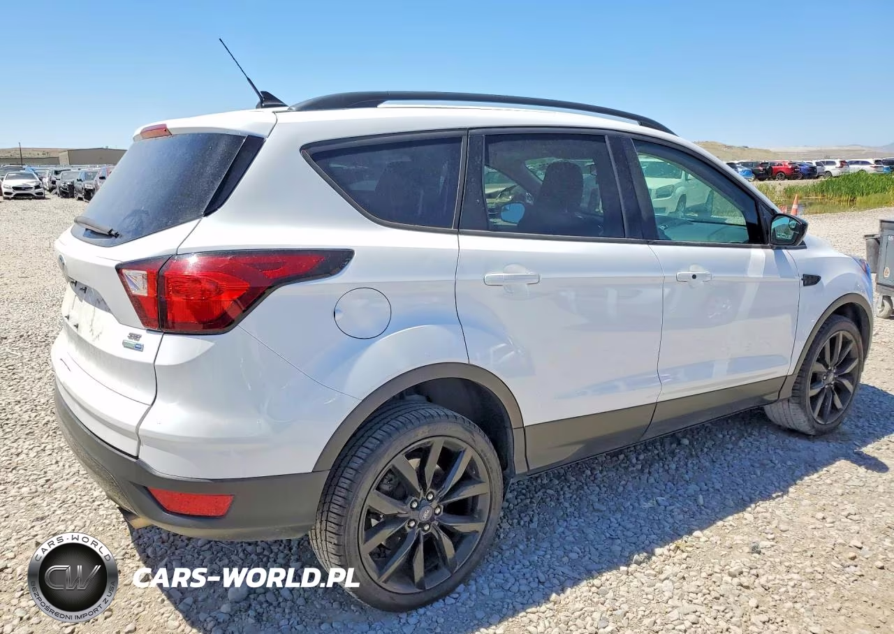 2019 Ford Escape Se VIN:1FMCU9GD2KUB27578 - 3