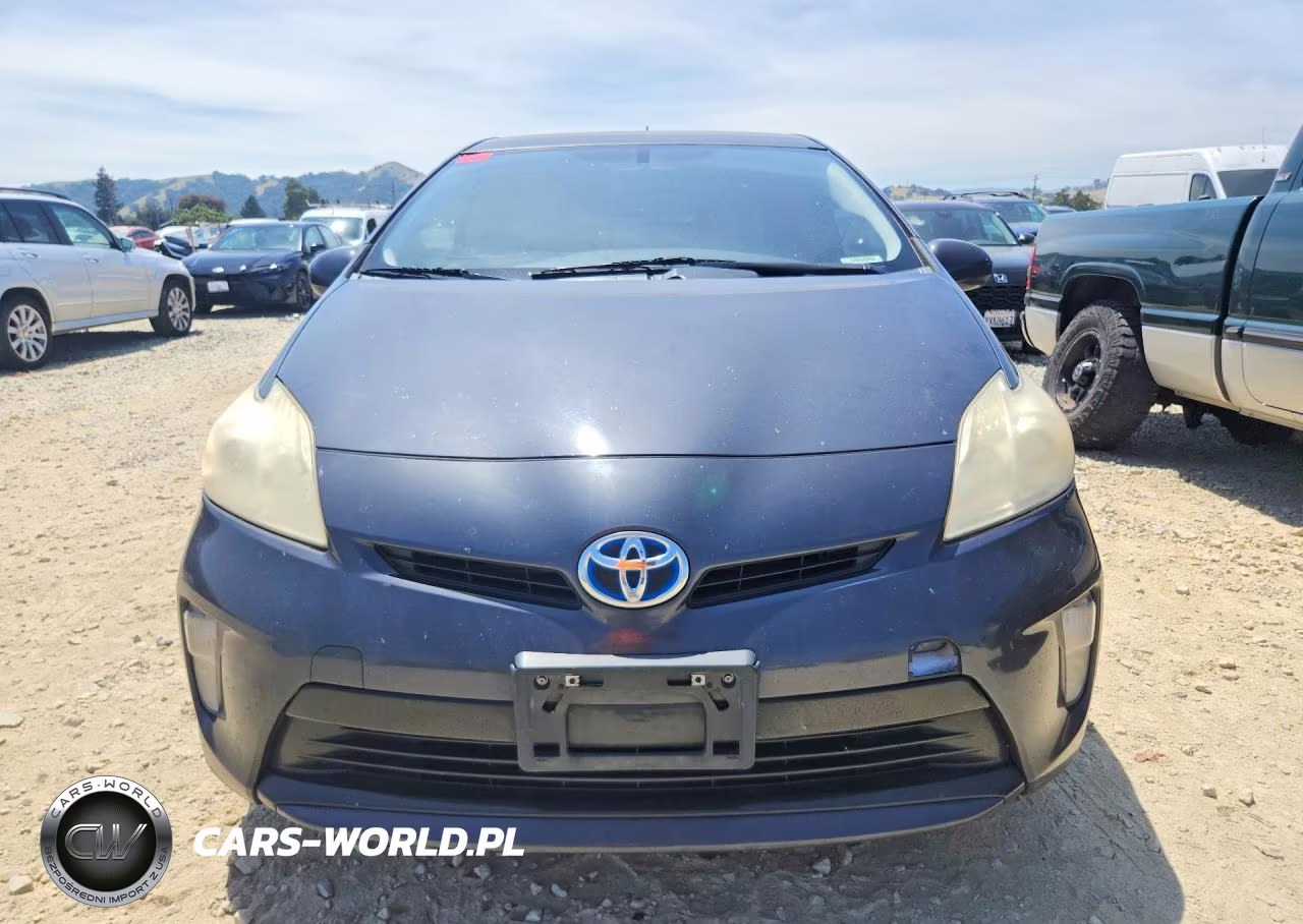 2013 Toyota Prius Four VIN:JTDKN3DU4D5609111 - 5