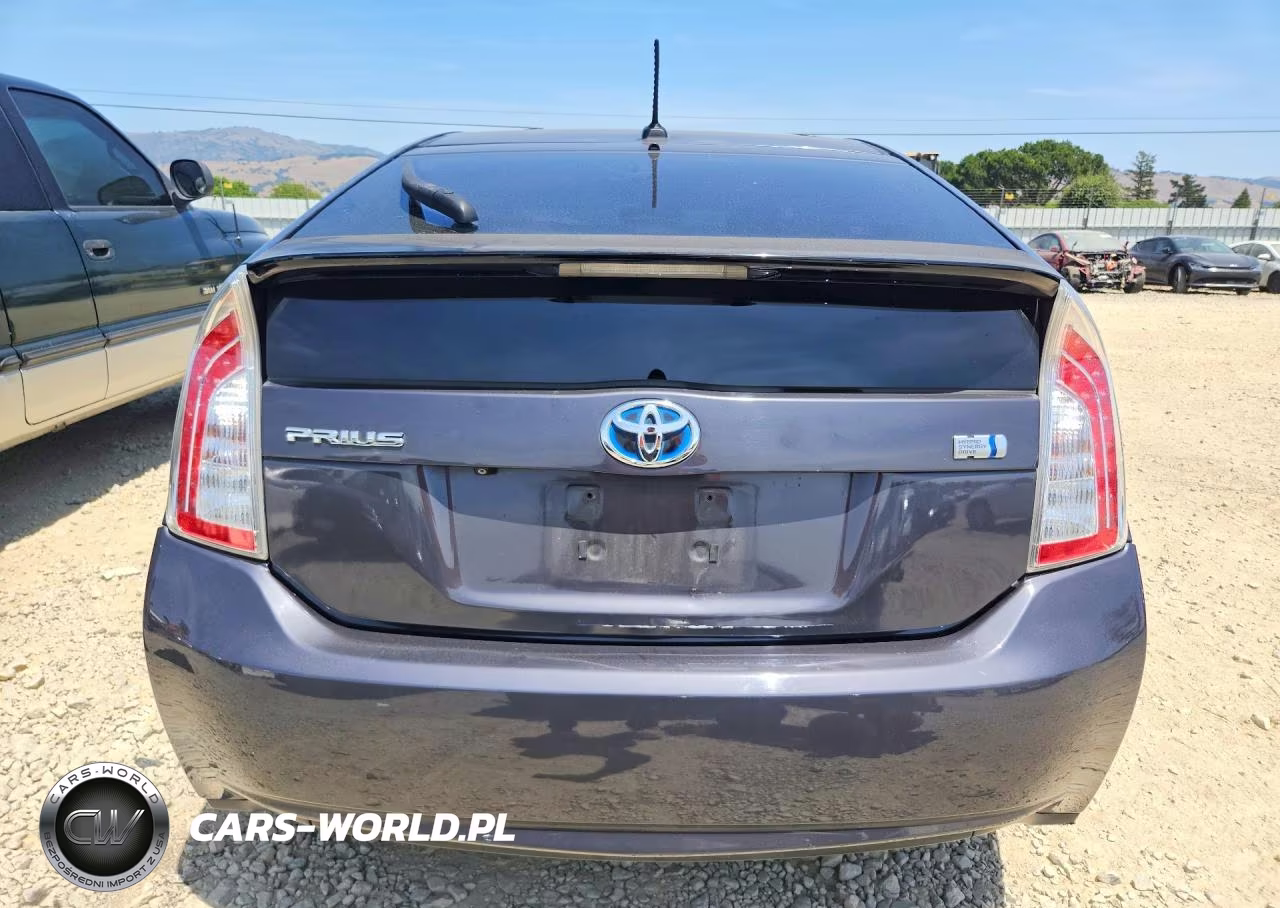 2013 Toyota Prius Four VIN:JTDKN3DU4D5609111 - 6