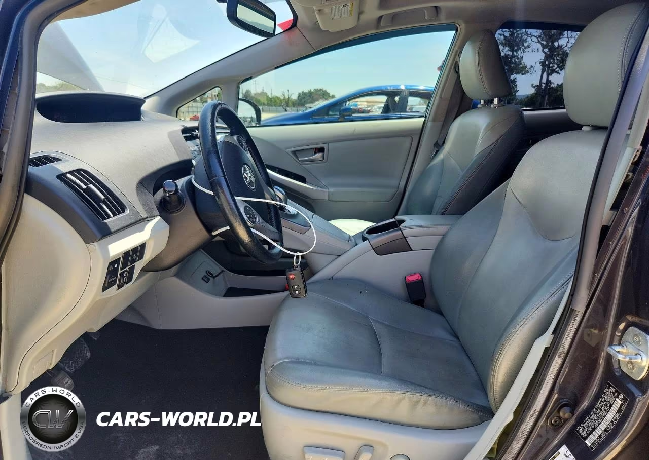 2013 Toyota Prius Four VIN:JTDKN3DU4D5609111 - 7