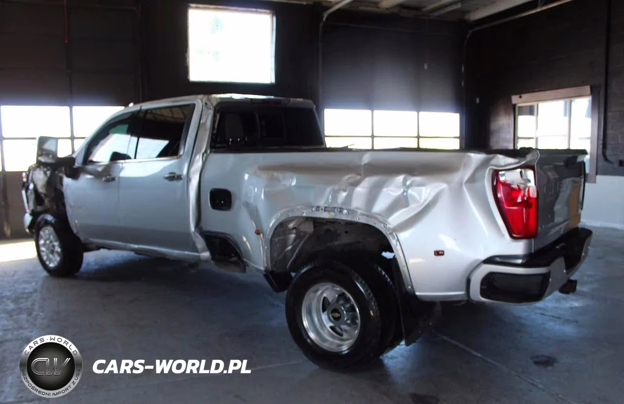 2022 Chevrolet Silverado K3500 High Country VIN:1GC4YVEY8NF270409 - 4