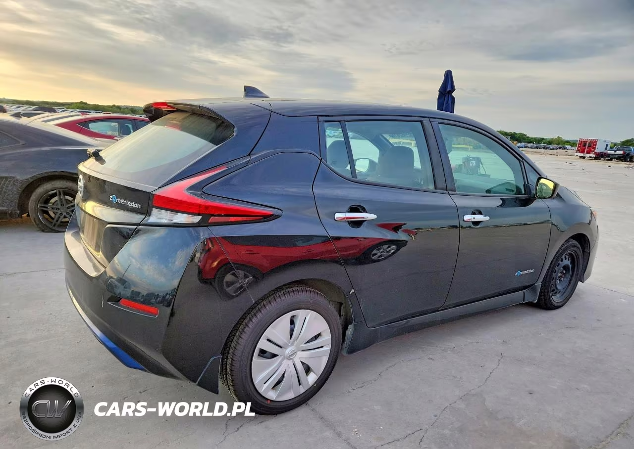 2018 Nissan Leaf S VIN:1N4AZ1CP3JC311825 - 3