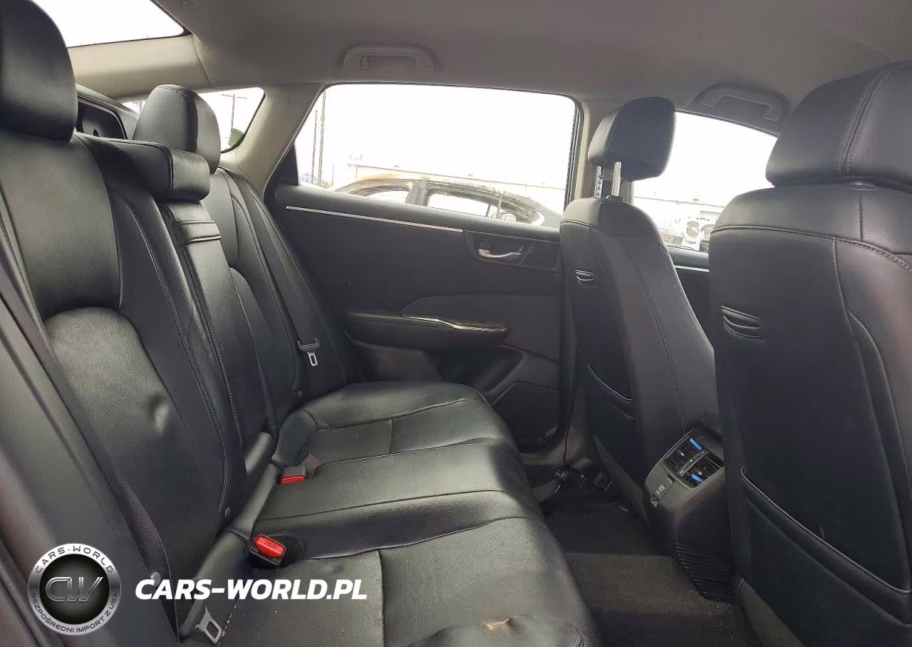 2018 Honda Clarity Touring VIN:JHMZC5F31JC019782 - 10