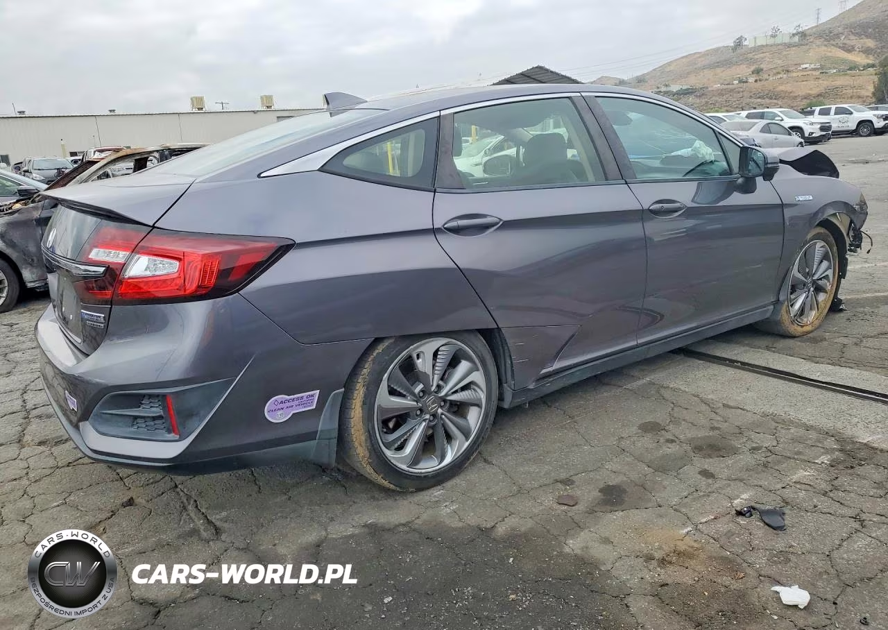 2018 Honda Clarity Touring VIN:JHMZC5F31JC019782 - 3
