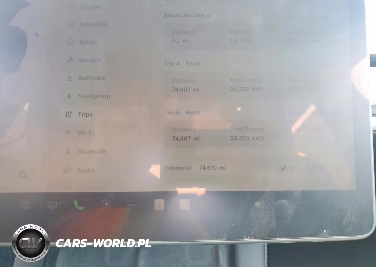 2023 Tesla Model Y VIN:7SAYGDEE1PA158868 - 9