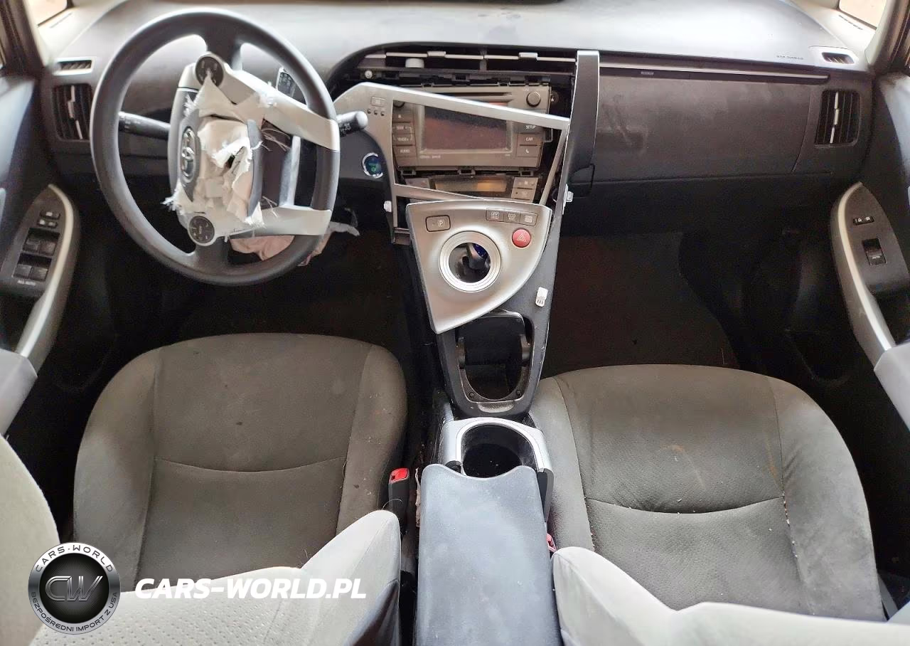 2013 Toyota Prius Three VIN:JTDKN3DU8D5641821 - 8