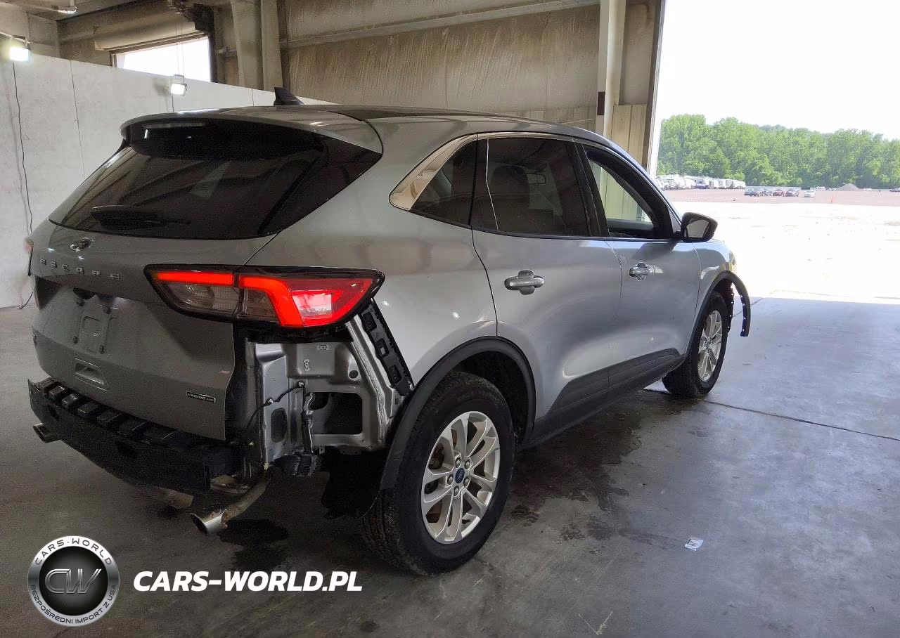 2022 Ford Escape Se VIN:1FMCU9BZ4NUA61493 - 3