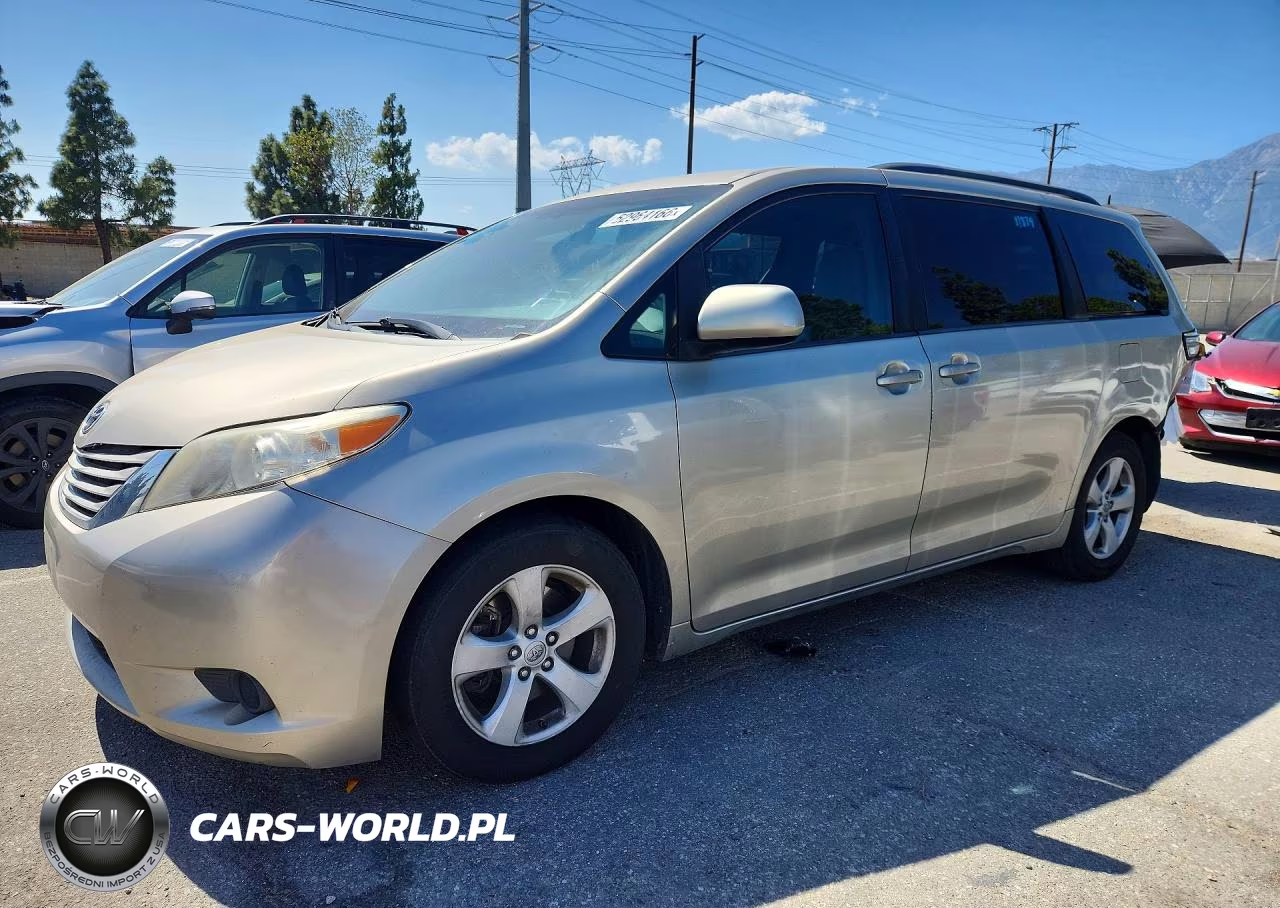 2016 Toyota Sienna Le