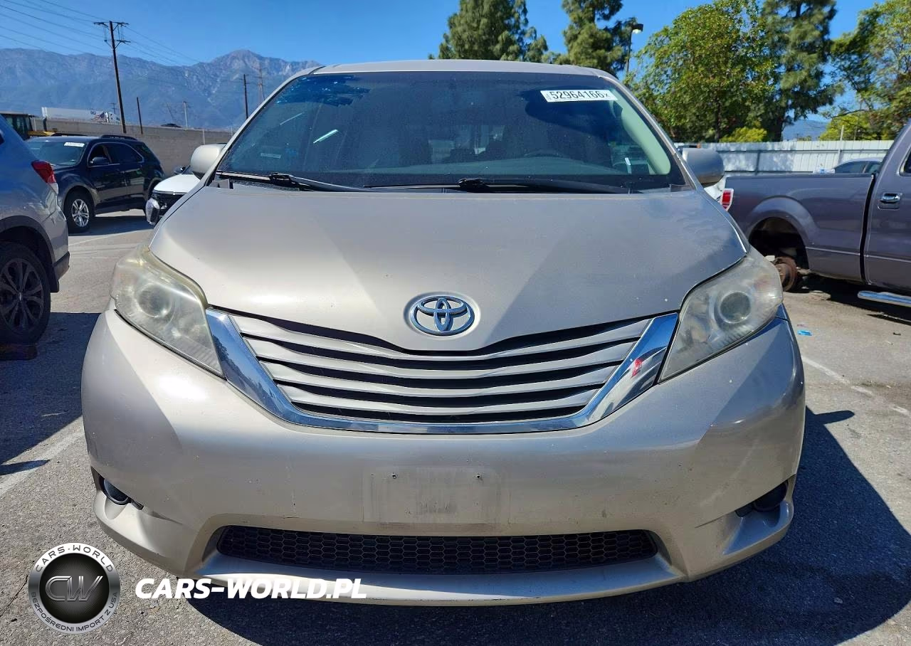 2016 Toyota Sienna Le VIN:5TDKK3DC6GS715073 - 5