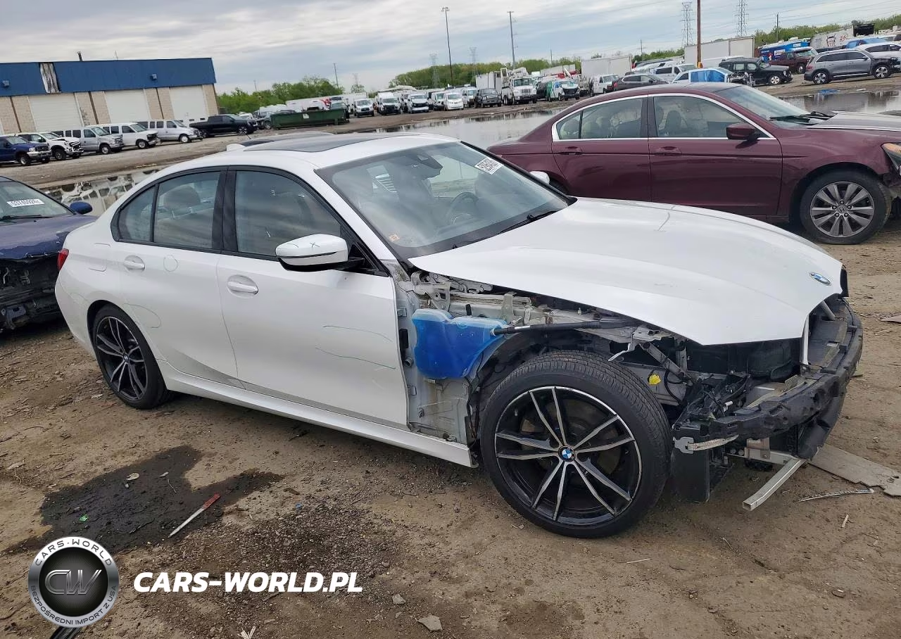 2019 BMW 330Xi VIN:WBA5R7C50KAJ87486 - 4