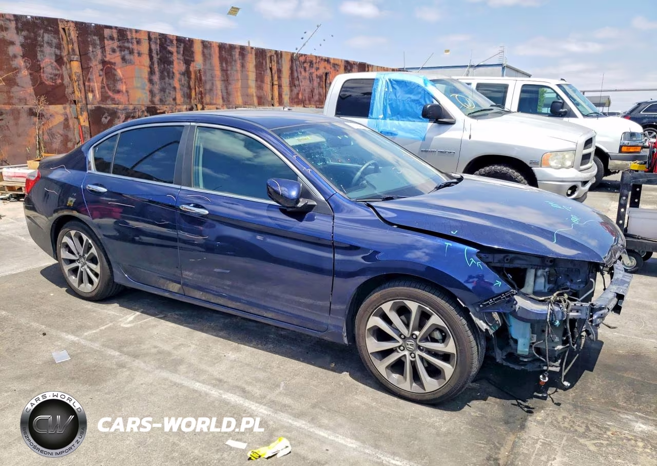 2015 Honda Accord Sport VIN:1HGCR2F5XFA231011 - 4