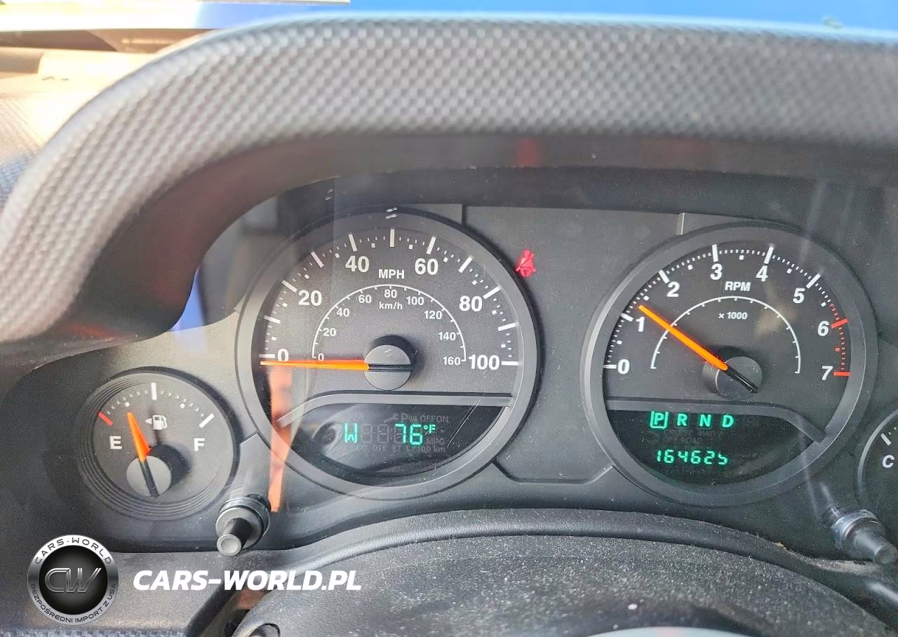 2008 Jeep Wrangler X VIN:1J4FA24108L606019 - 9