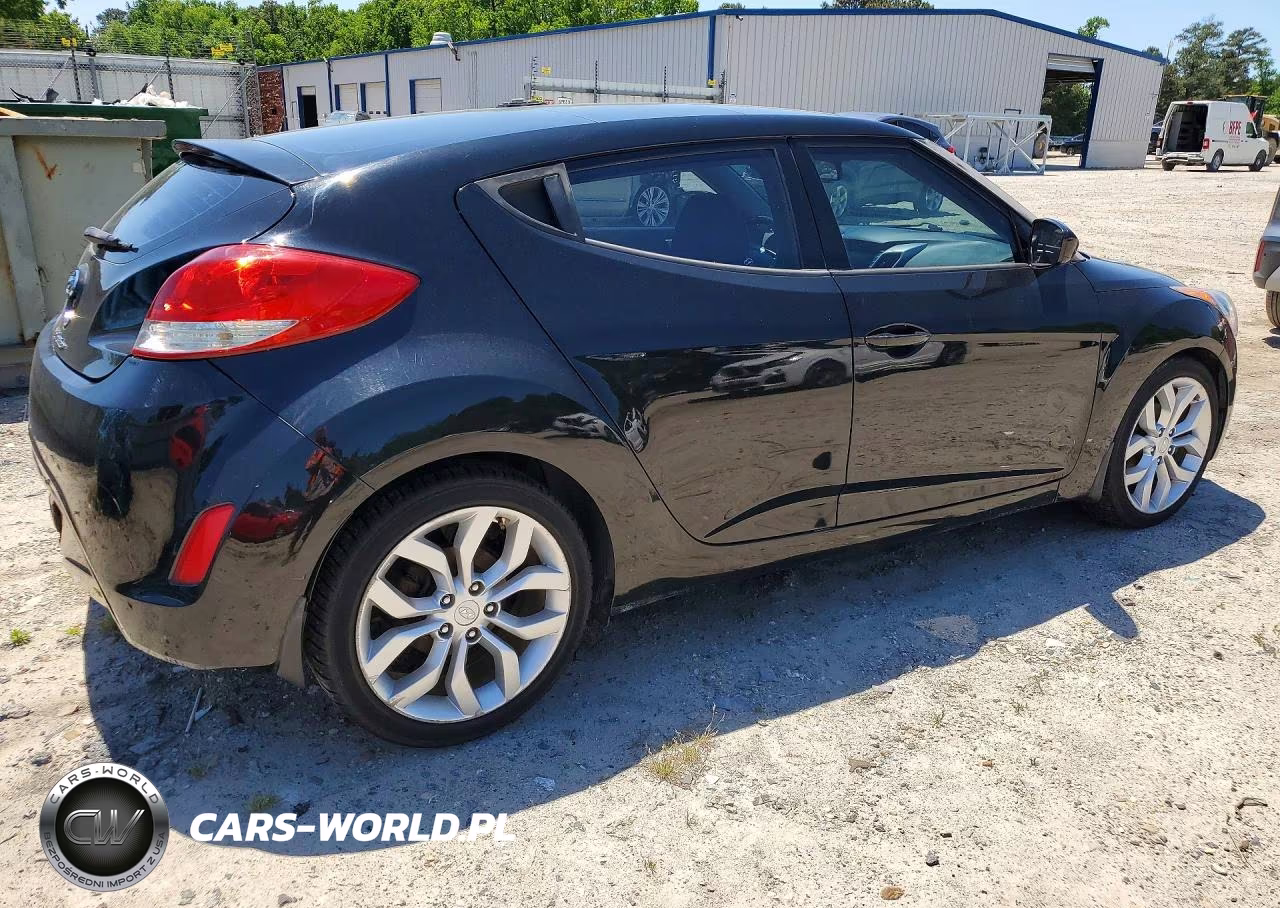 2015 Hyundai Veloster Base VIN:KMHTC6AD8FU225465 - 3