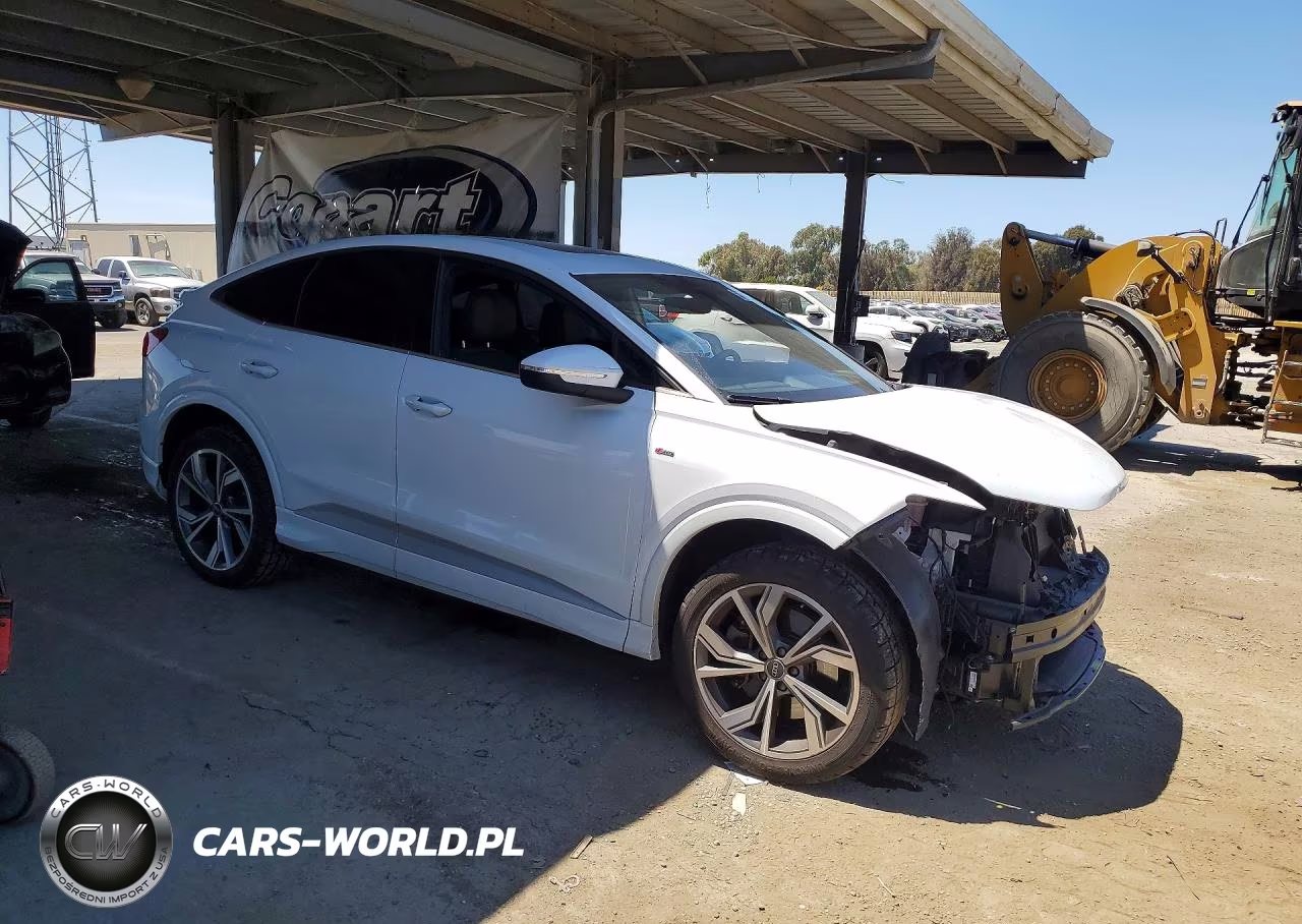 2023 Audi Q4 E-Tron Sportback Premium Plus VIN:WA132BFZ3PP076882 - 4
