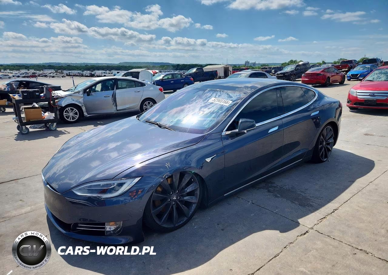 2016 Tesla Model S – zdjęcie 1 z 12