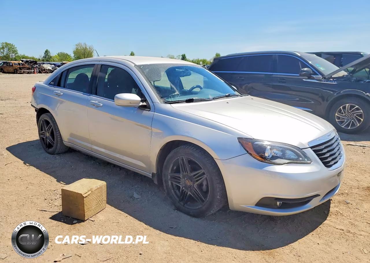 2012 Chrysler 200 Touring VIN:1C3CCBBG0CN305262 - 4