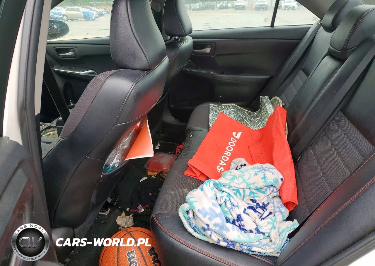 2016 Toyota Camry Se VIN:4T1BF1FK2GU545900 - 10