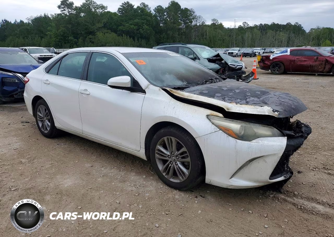 2016 Toyota Camry Se VIN:4T1BF1FK2GU545900 - 4