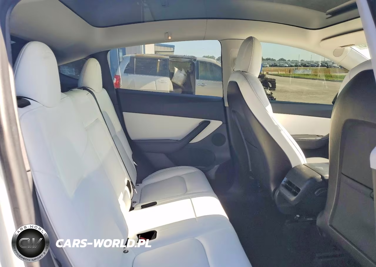 2021 Tesla Model Y VIN:5YJYGDEE4MF212756 - 10