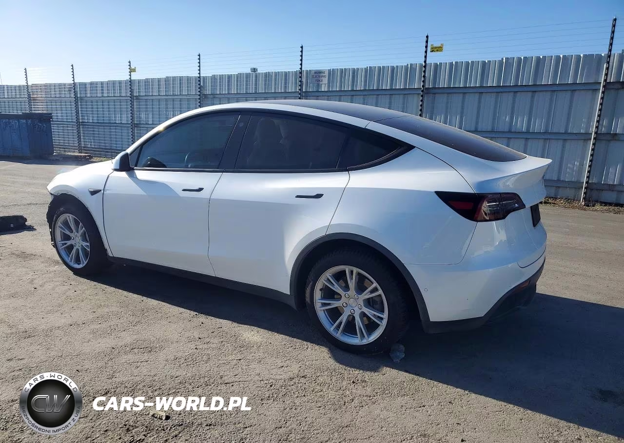 2021 Tesla Model Y VIN:5YJYGDEE4MF212756 - 2