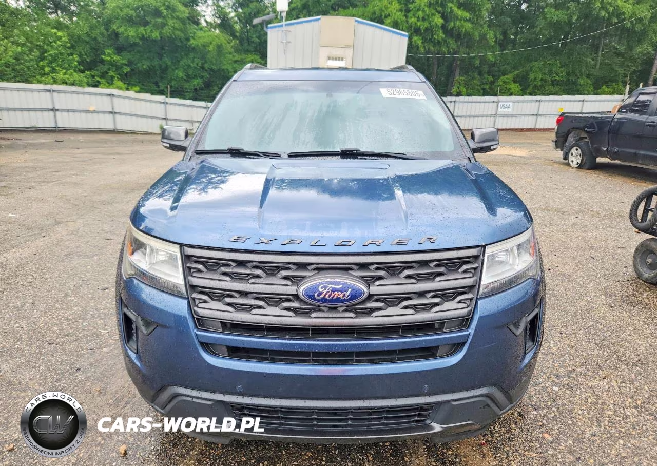 2018 Ford Explorer Xlt VIN:1FM5K7D81JGA40312 - 5