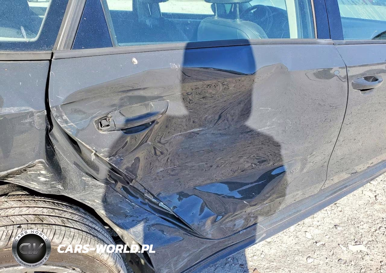 2018 Volkswagen Passat S VIN:1VWAA7A32JC008049 - 10