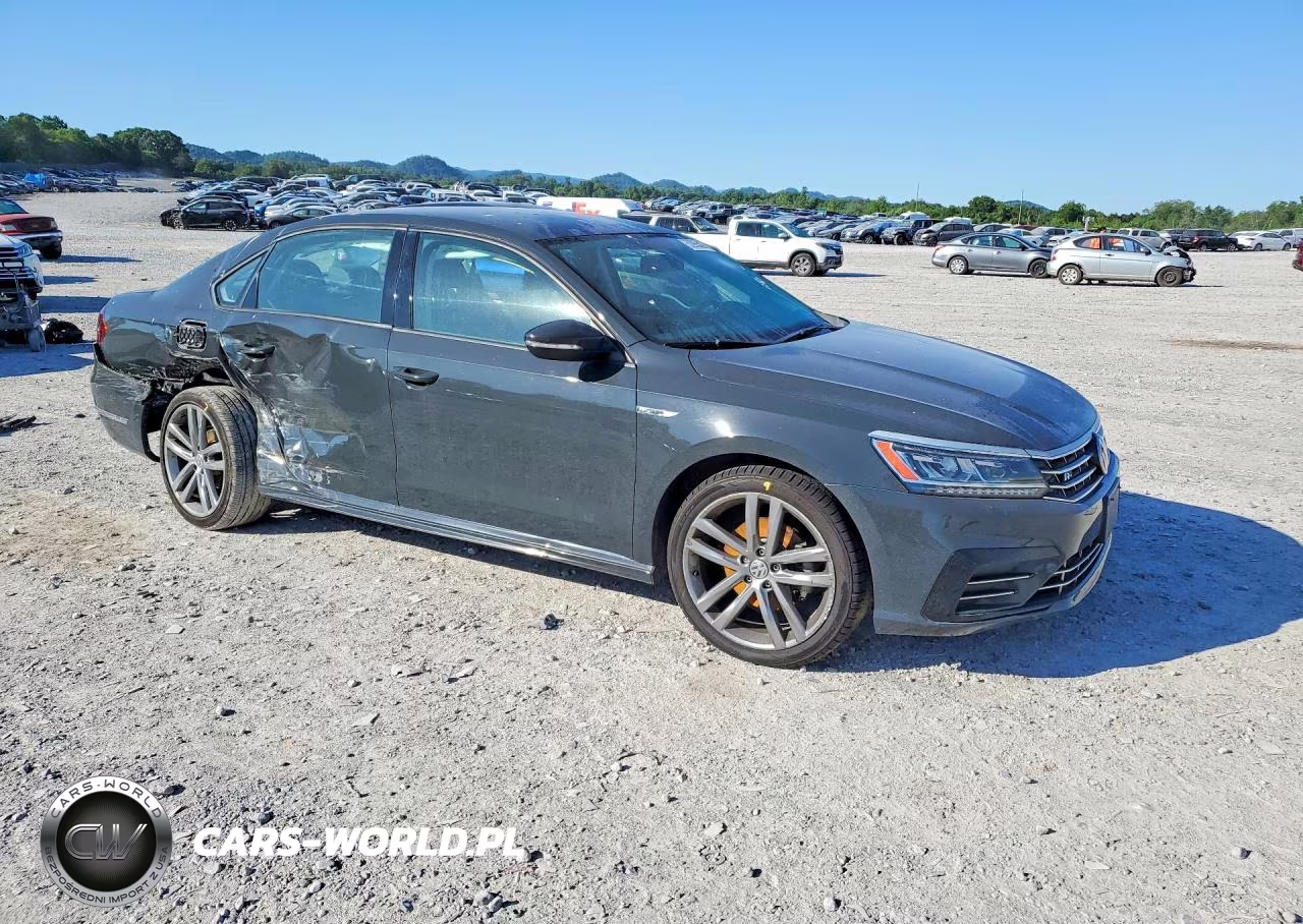 2018 Volkswagen Passat S VIN:1VWAA7A32JC008049 - 4