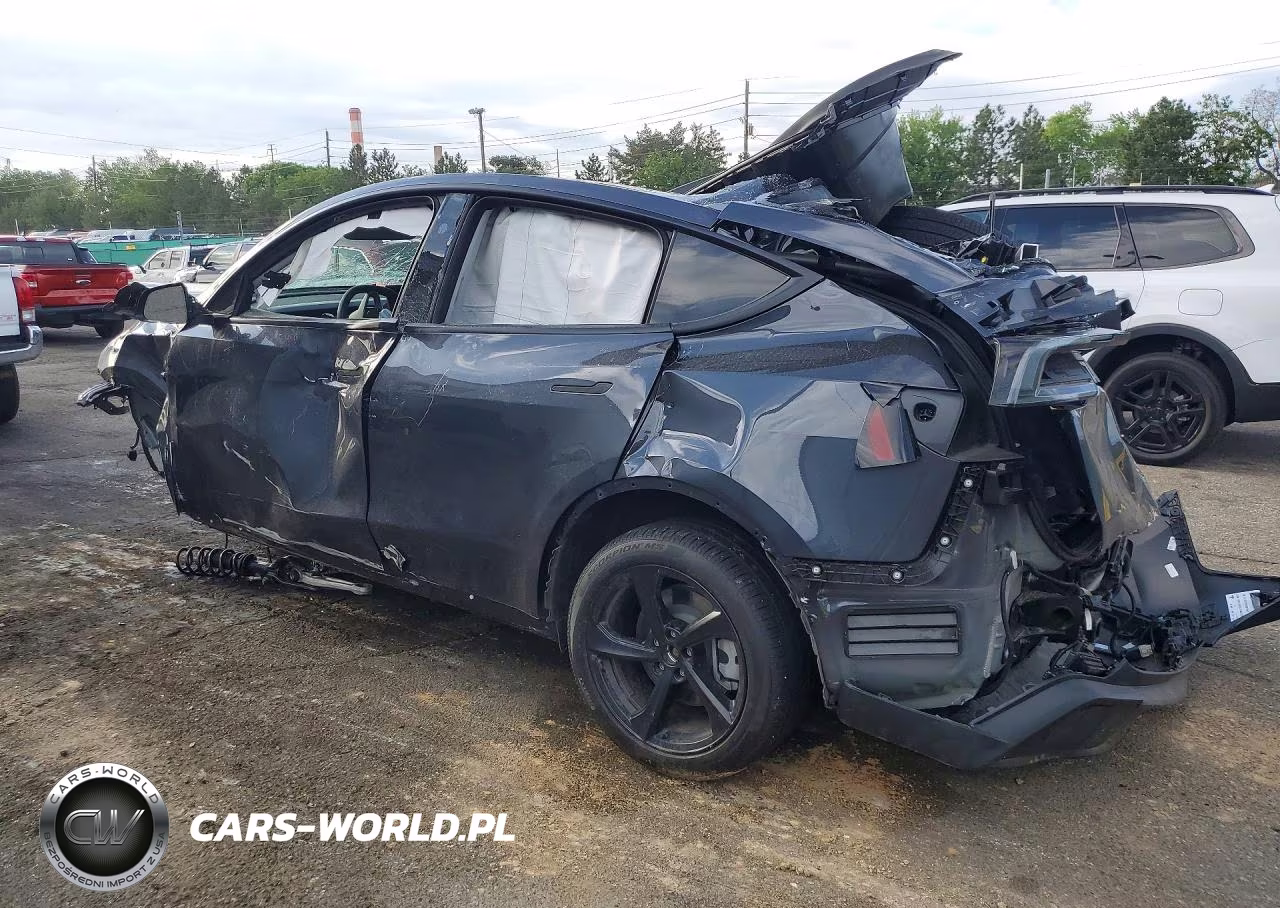 2026 Tesla Model Y VIN:7SAYGDEE3TA623354 - 2