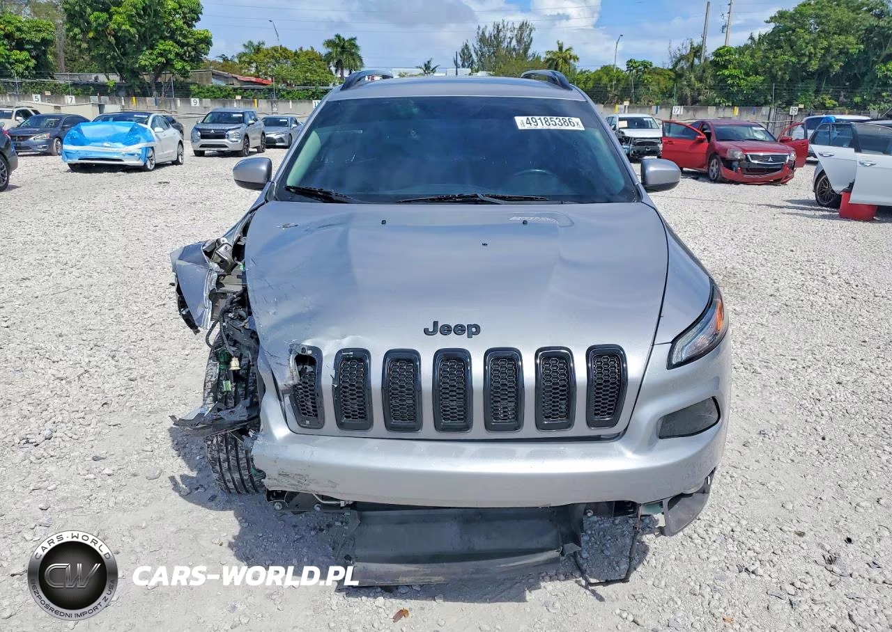 2018 Jeep Cherokee Latitude VIN:1C4PJLCB2JD540051 - 5
