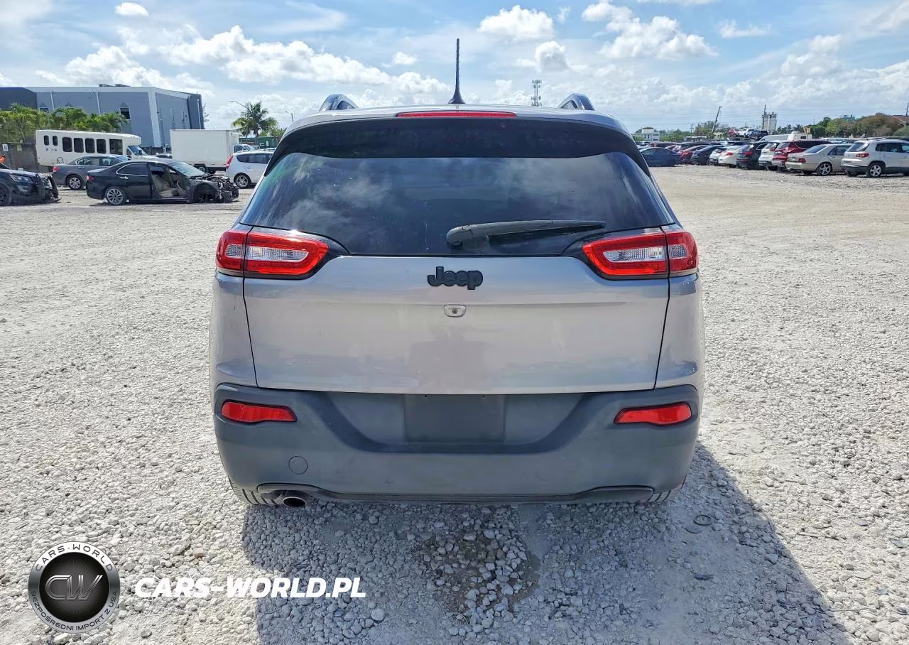 2018 Jeep Cherokee Latitude VIN:1C4PJLCB2JD540051 - 6