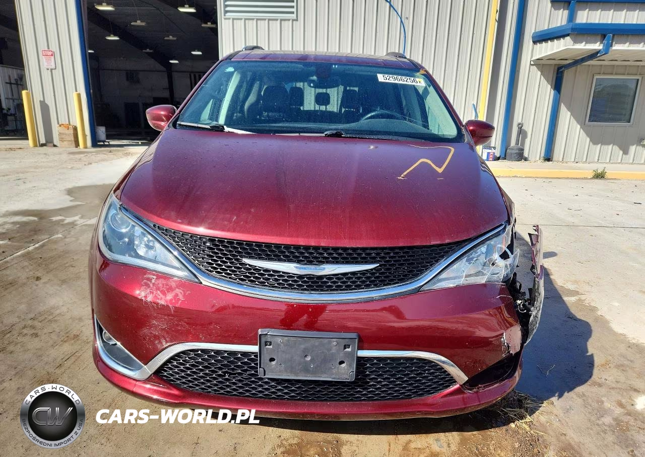 2017 Chrysler Pacifica Touring L Plus VIN:2C4RC1EG2HR515951 - 5