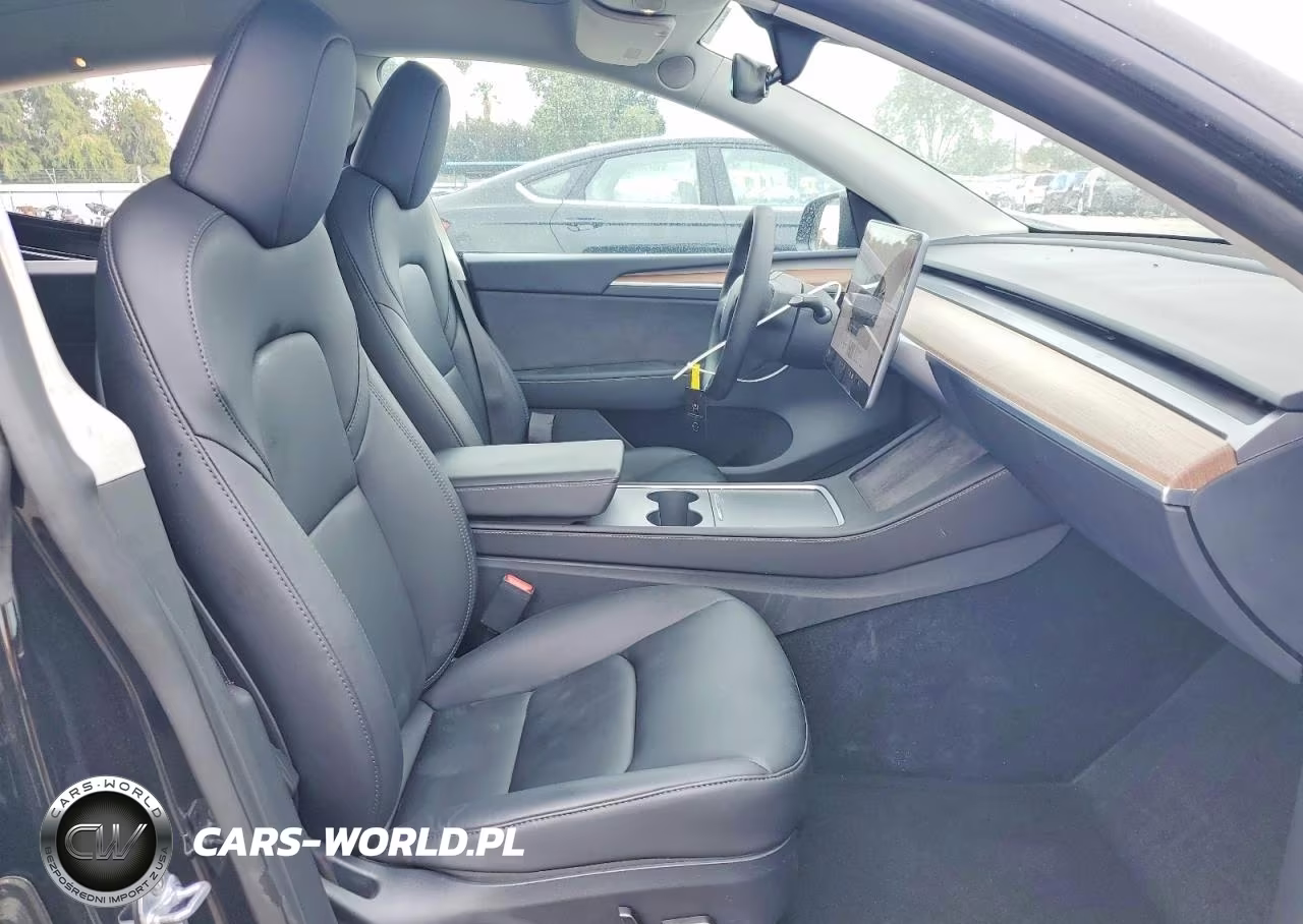 2024 Tesla Model Y VIN:7SAYGDEF6RF182274 - 7