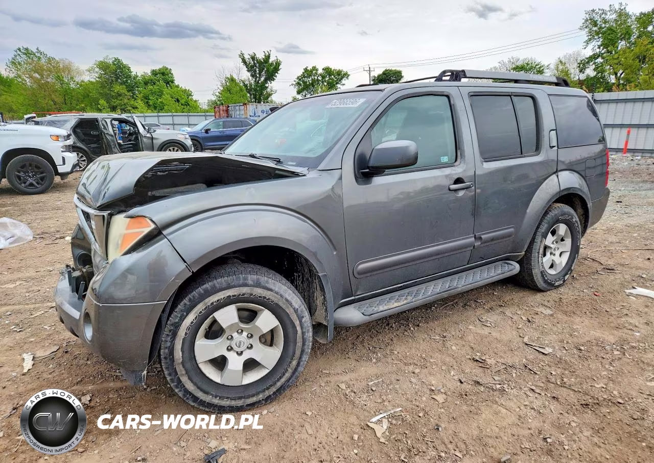 2005 Nissan Pathfinder Xe