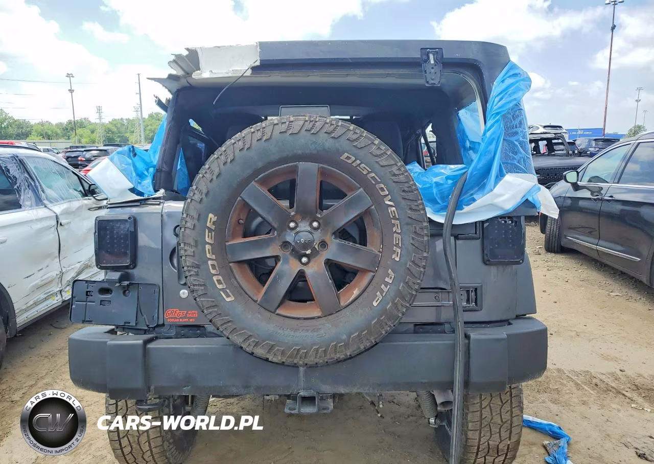 2016 Jeep Wrangler Unlimited Sport VIN:1C4BJWDG8GL346709 - 6