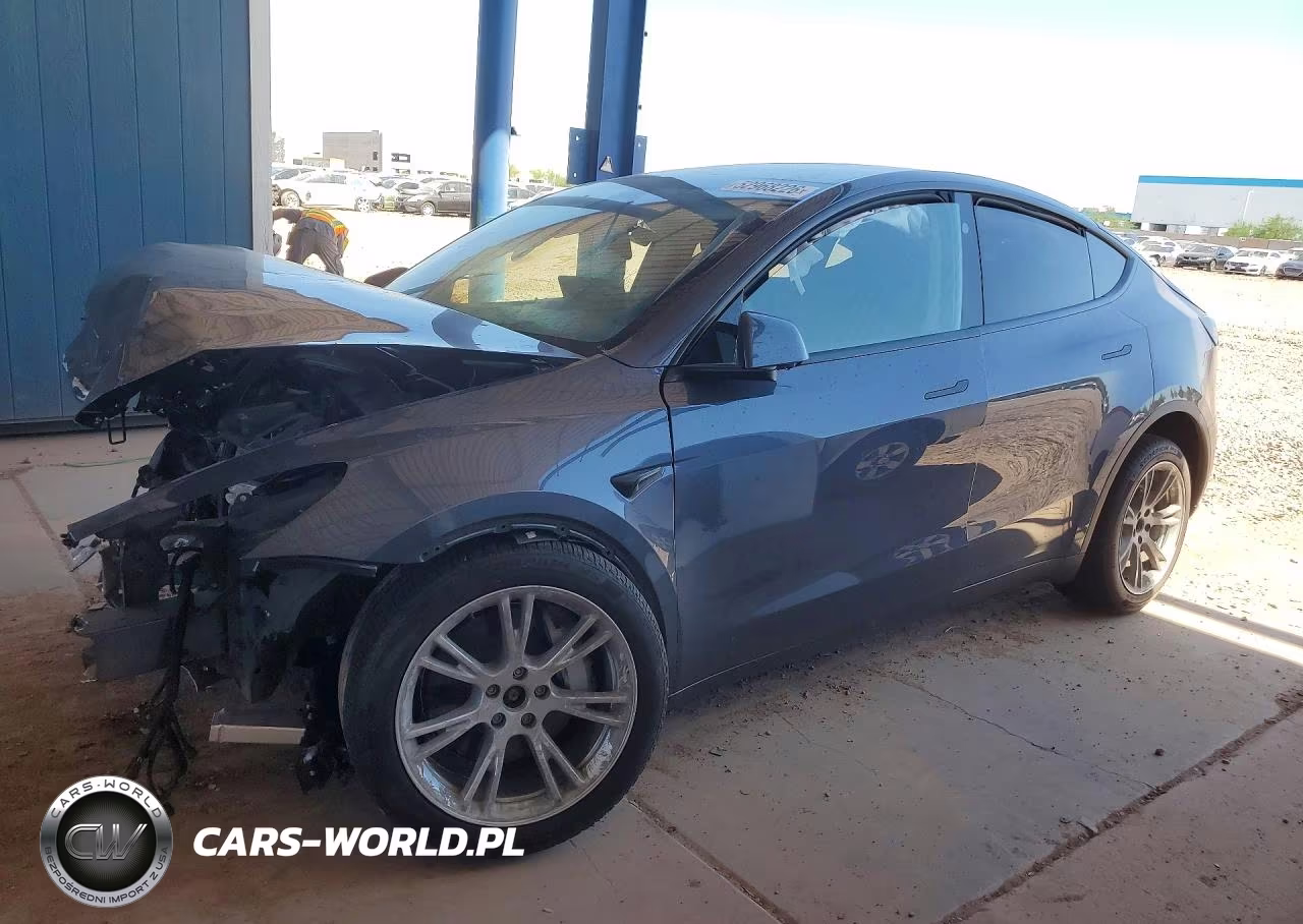 2023 Tesla Model Y – zdjęcie 1 z 13