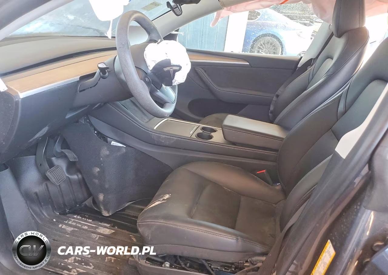 2023 Tesla Model Y VIN:7SAYGDEEXPA196311 - 7